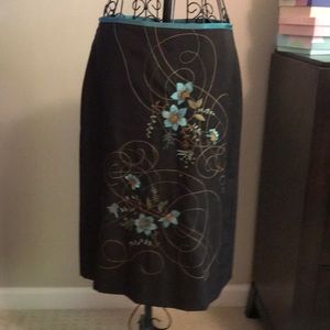 Embroidered skirt